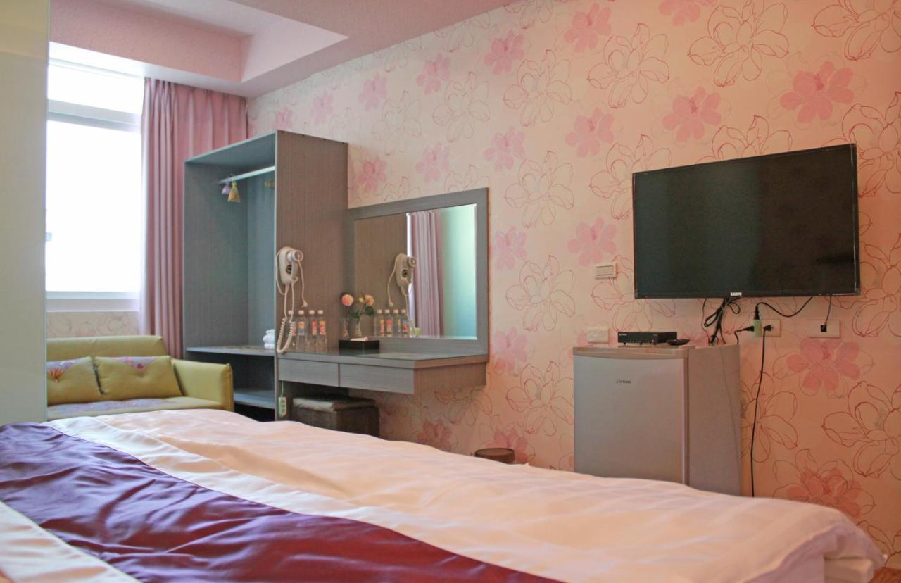 Wind Town Guest House Hengchun South Gate Exterior photo
