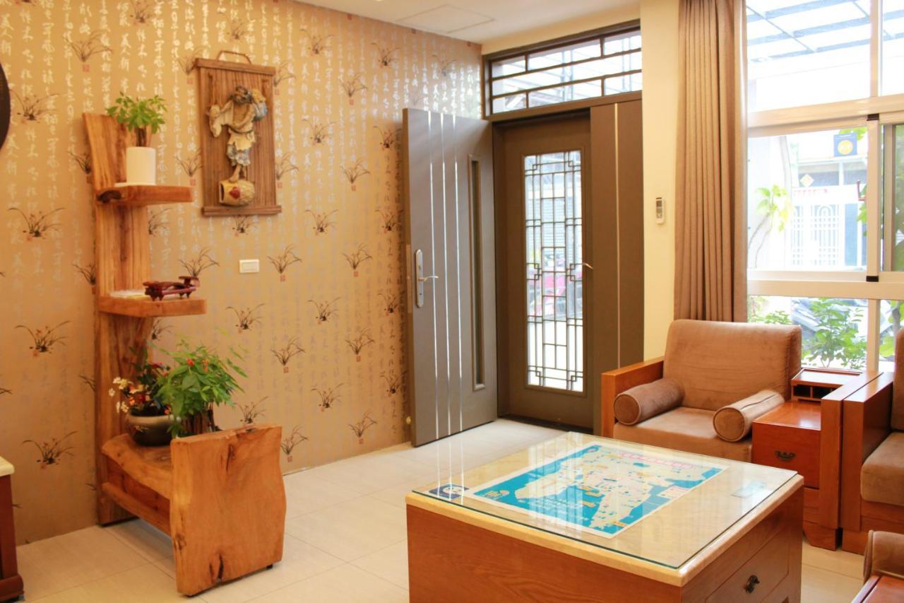 Wind Town Guest House Hengchun South Gate Exterior photo