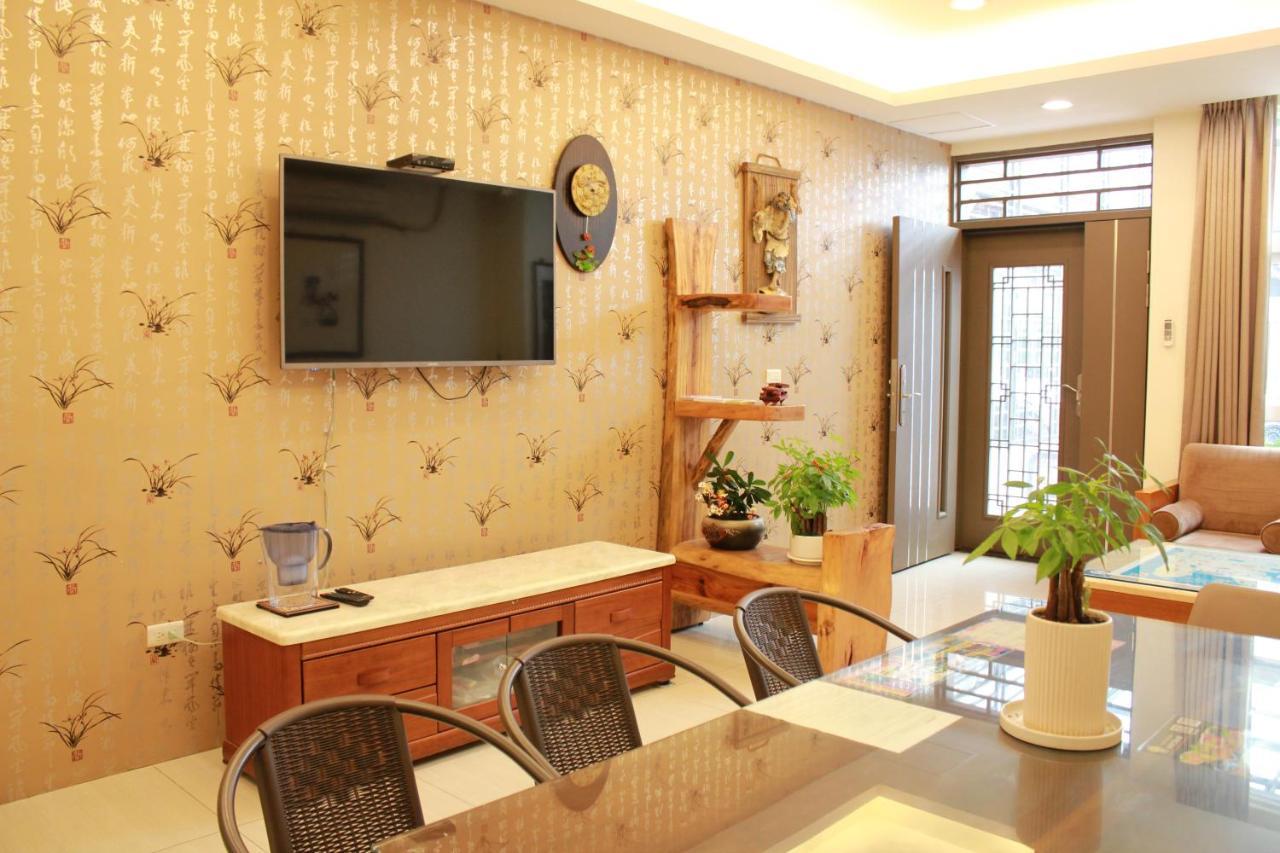 Wind Town Guest House Hengchun South Gate Exterior photo