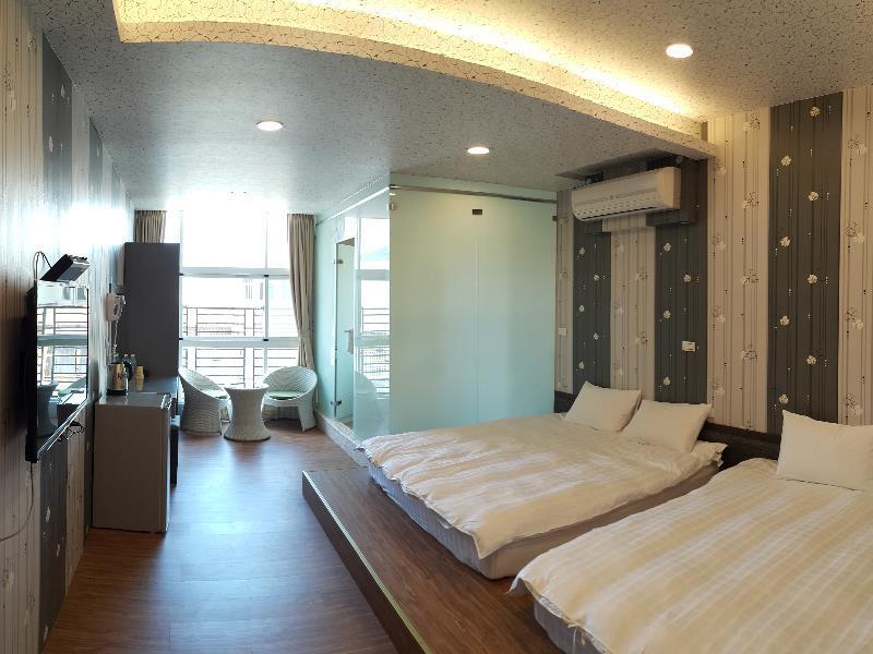 Wind Town Guest House Hengchun South Gate Exterior photo